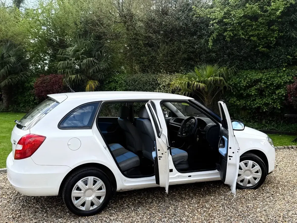 Used Skoda Fabia 2009 White Estate
