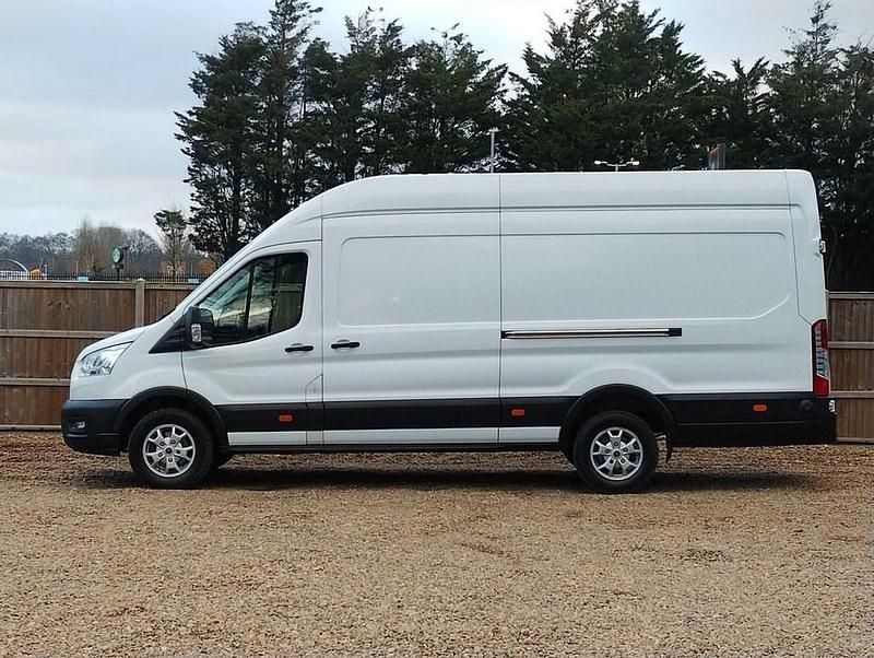 Used Ford Transit Trend 130 HP (95 kW) 2021 White Van