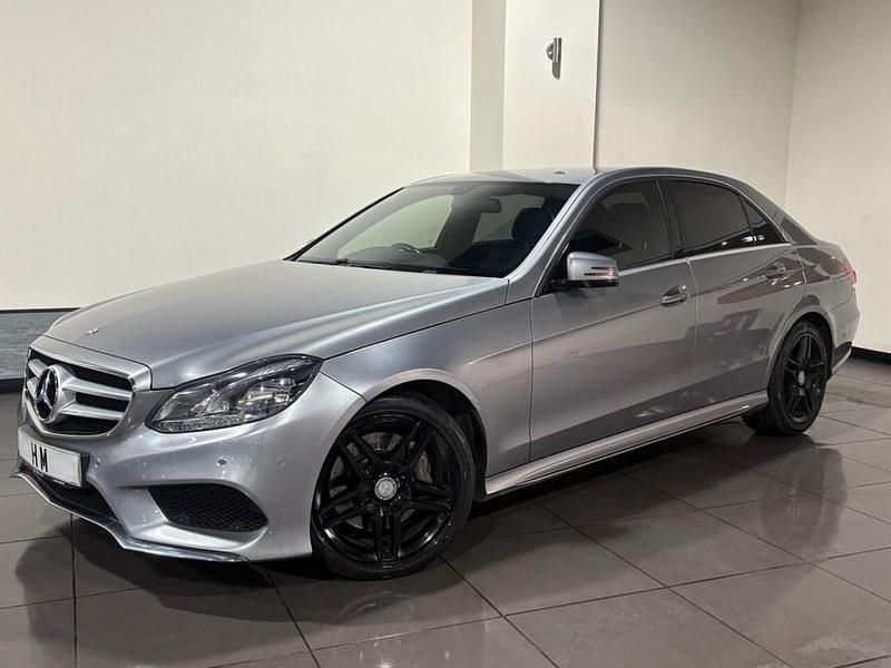 Używany Mercedes E350 AMG 2014 Srebrny Sedan/Limuzyna