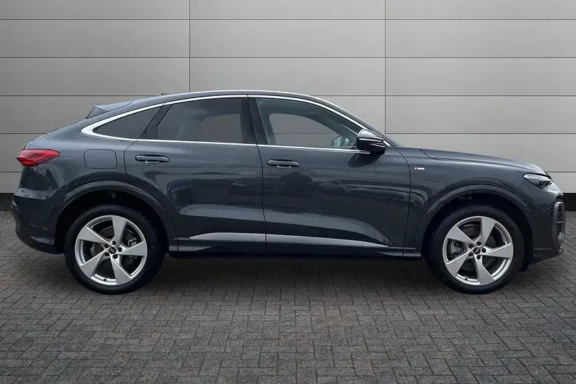 Used Audi Q5 Sportback S-Line 201 HP (147 kW) 2025 Volcano grey SUV