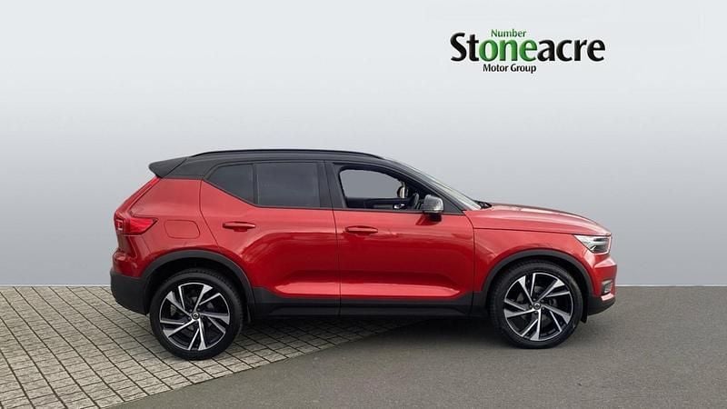 Used Volvo XC40 R-Design Pro 161 HP (118 kW) 2020 Red SUV