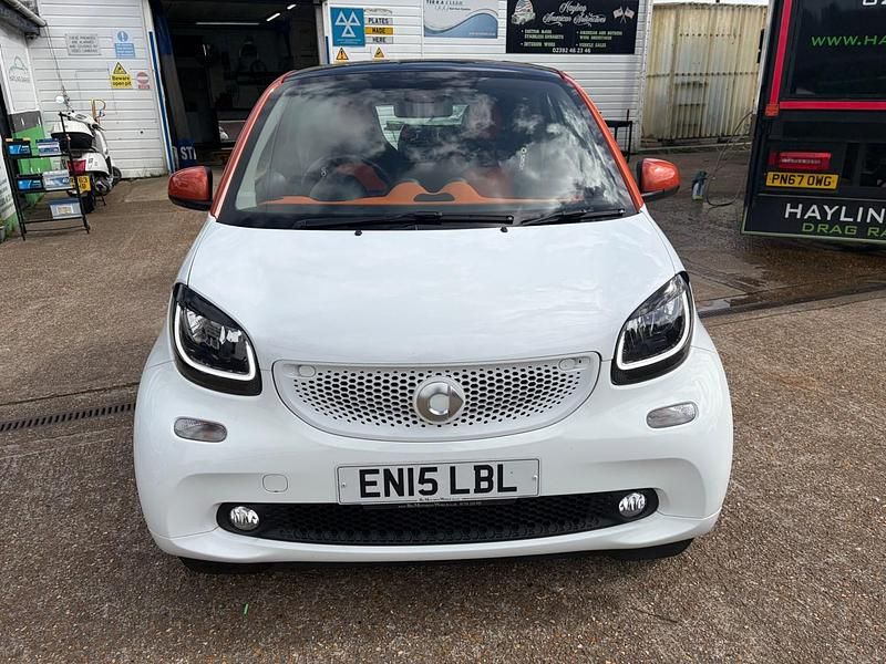 Used Smart ForTwo Coupé Edition #1 90 HP (66 kW) 2015 White Coupe