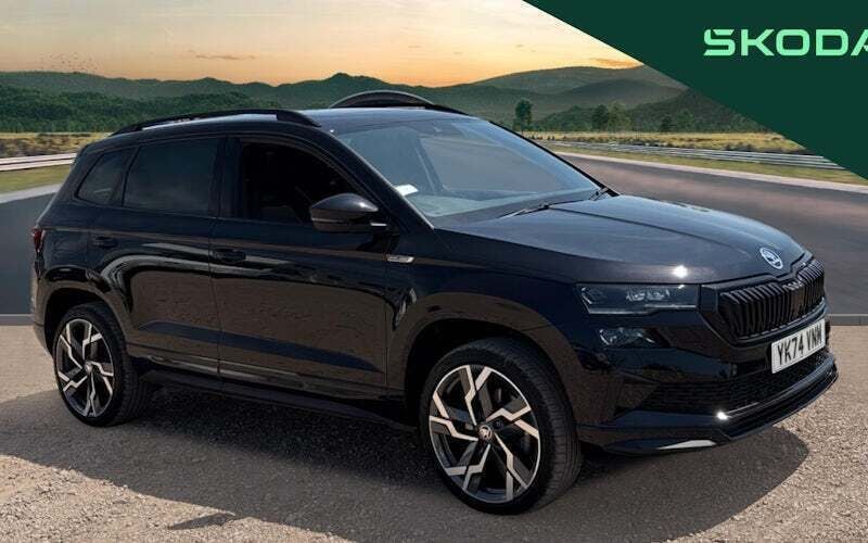 Used 2025 Skoda Karoq SportLine SUV | £27,193 (Fair price) - Image 1/4