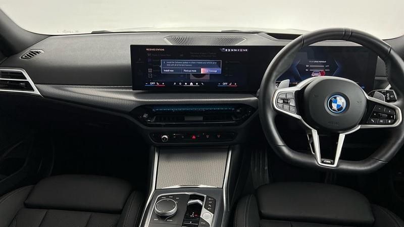 Used BMW 330e M Sport 288 HP (211 kW) 2025 White Estate