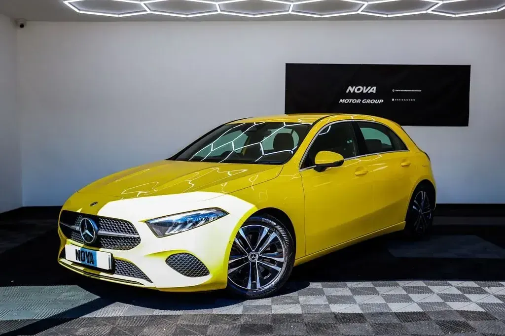 Used Mercedes A180 Executive 150 HP (110 kW) 2023 Yellow Hatchback