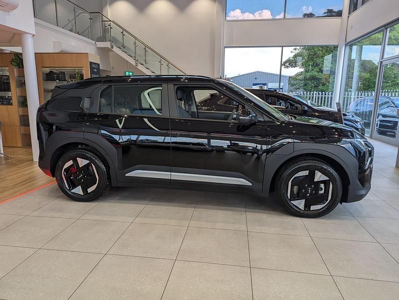 New Kia EV3 Air 147 kW (201 HP) 2025 Midnight black SUV