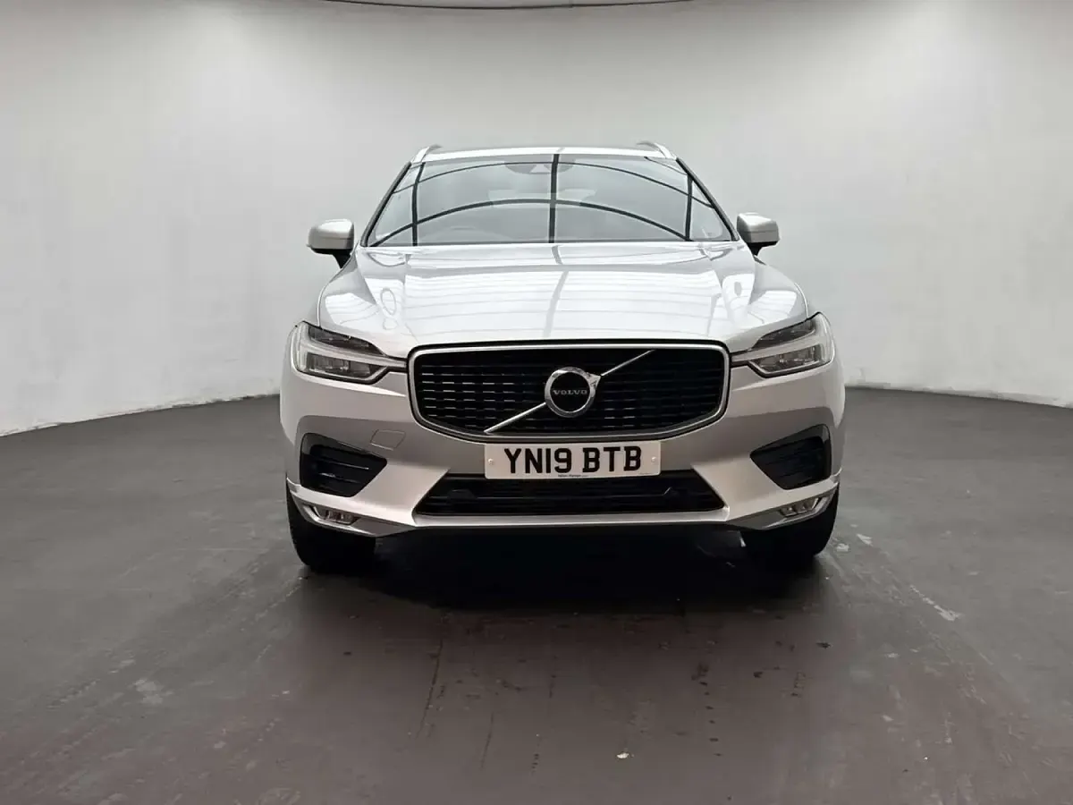 Used Volvo XC60 R-Design 2019 Silver SUV