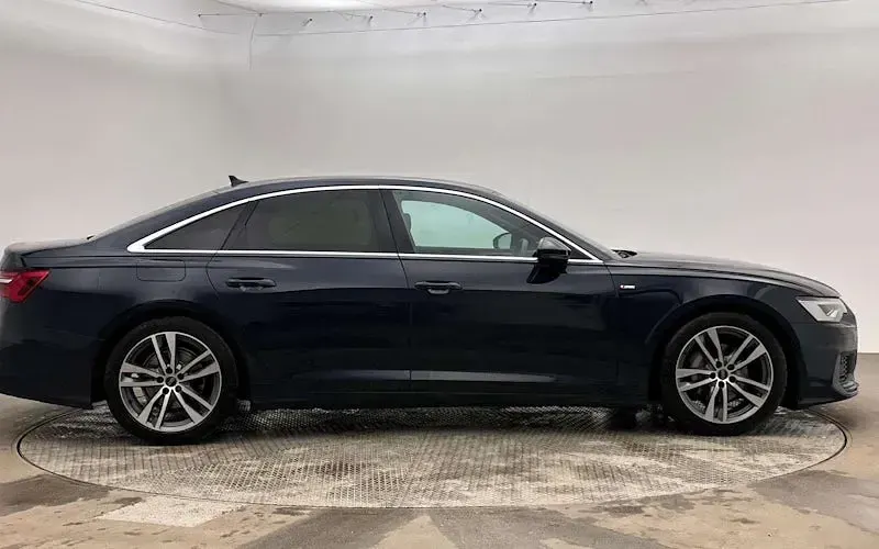Used Audi A6 S-Line 204 HP (150 kW) 2023 Blue Sedan