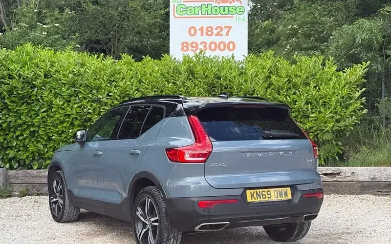 Used Volvo XC40 R-Design 190 HP (139 kW) 2019 Grey SUV
