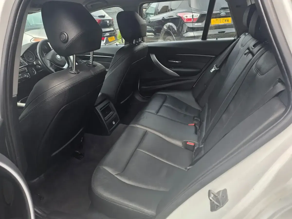 Used BMW 330 2019 White Estate