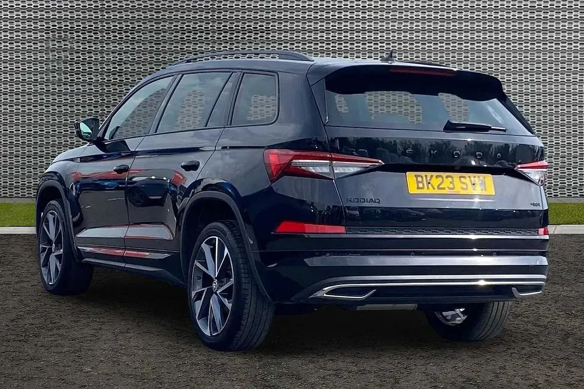 Used Skoda Kodiaq SportLine 147 HP (108 kW) 2023 Black magic pearl effect SUV