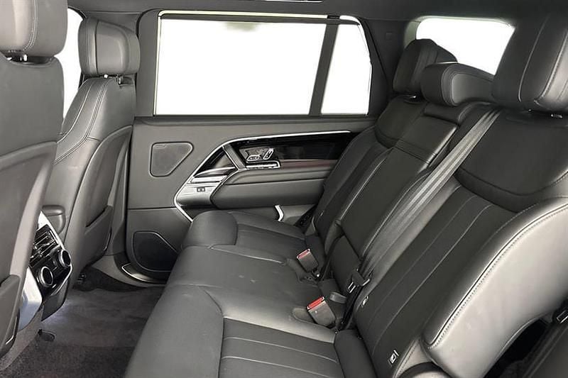 Used Land Rover Range Rover HSE 400 HP (294 kW) 2025 Santorini black SUV