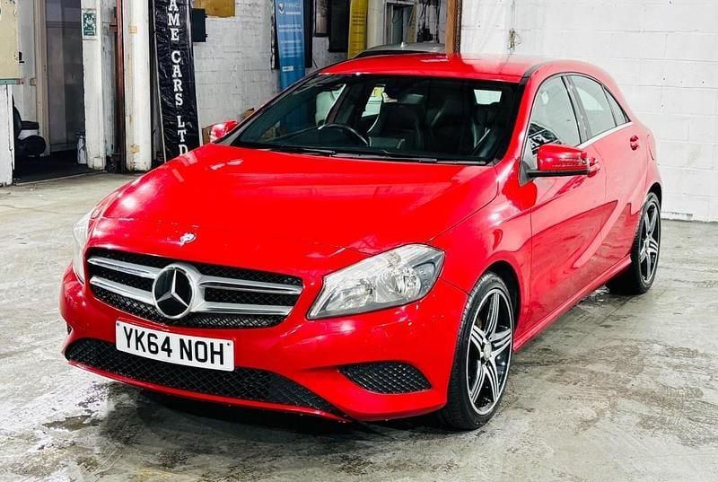 Used Mercedes A200 136 HP (100 kW) 2014 Red Hatchback