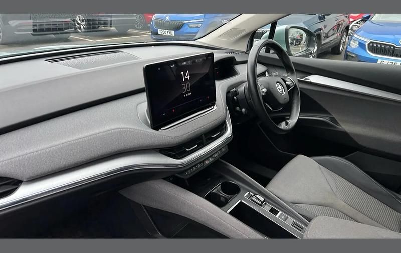 Used Skoda Enyaq iV Loft 131 kW (179 HP) 2022 Arctic silver metallic SUV