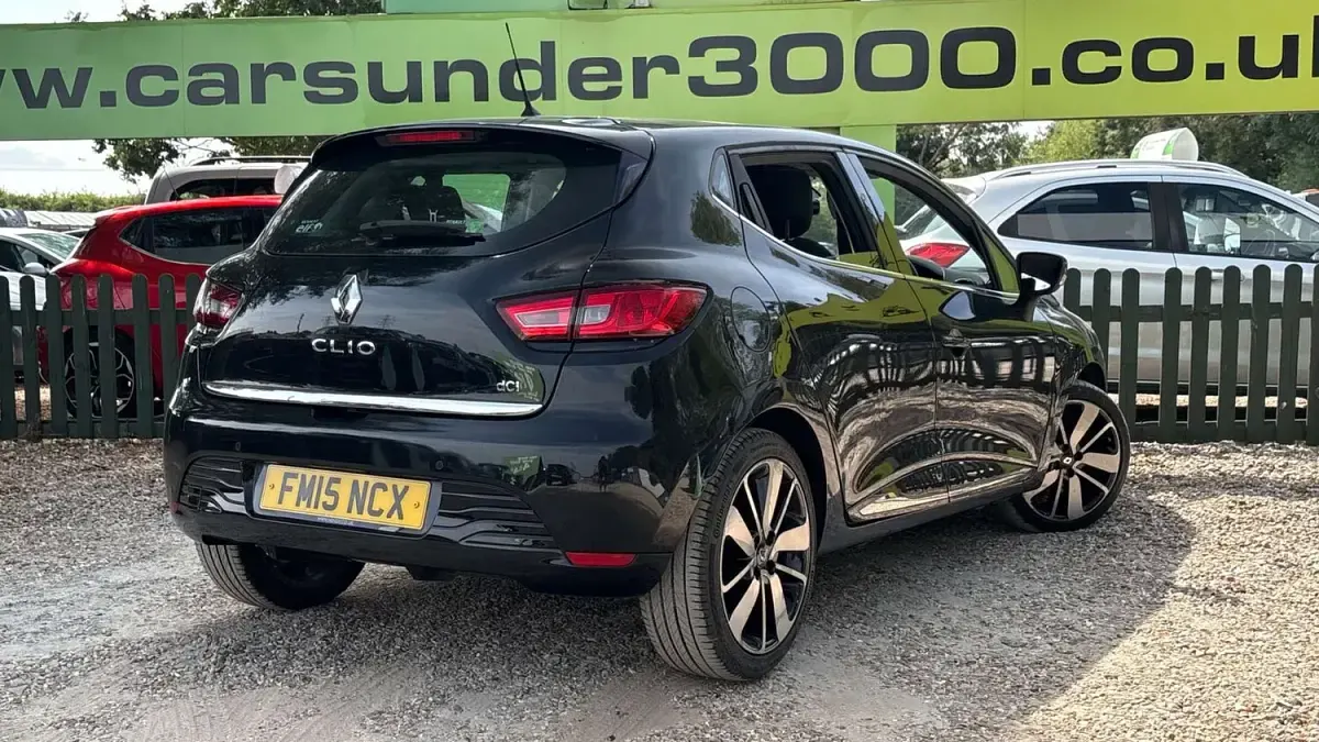 Used Renault Clio Dynamique 90 HP (66 kW) 2015 Black Hatchback