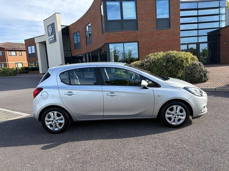Second-hand Vauxhall Corsa Design Edition 70 CP (51 kW) 2015 Argintiu Hatchback
