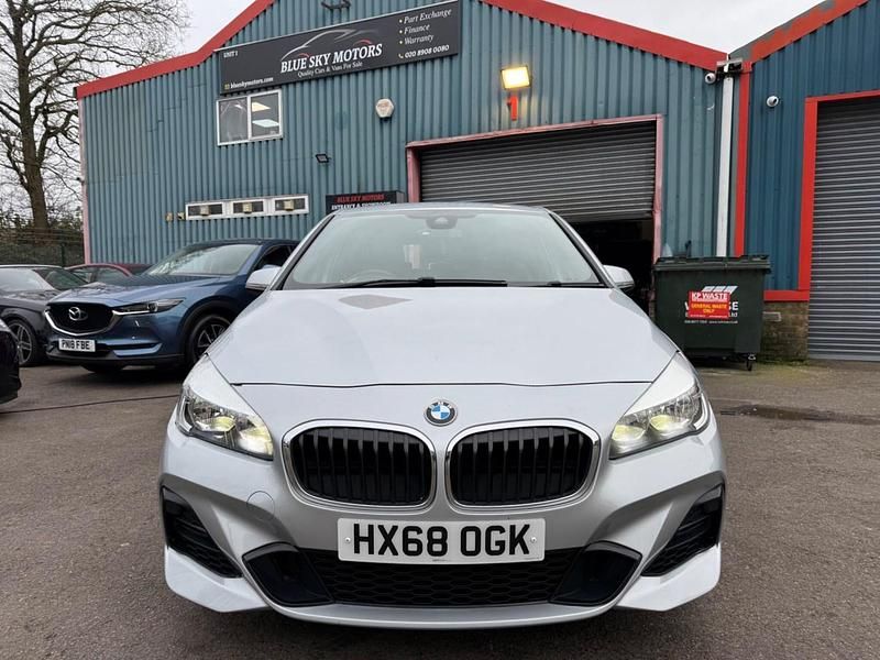 Begagnad BMW 225 M Sport 2018 Silver Halvkombi