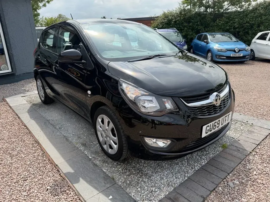 Used Vauxhall Viva 73 HP (53 kW) 2019 Black Hatchback