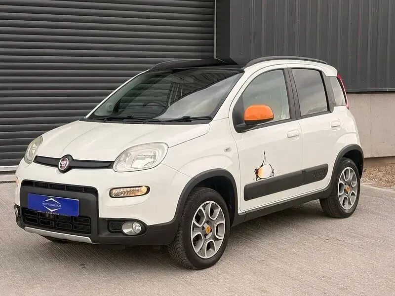 Used Fiat Panda 4x4 85 HP (62 kW) 2014 White/black Hatchback