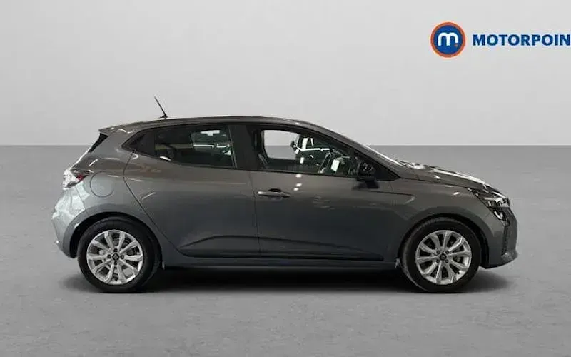 Used Renault Clio Evolution 143 HP (105 kW) 2025 Hatchback