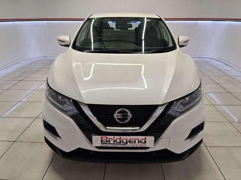 Used Nissan Qashqai Acenta Premium 2021 White SUV