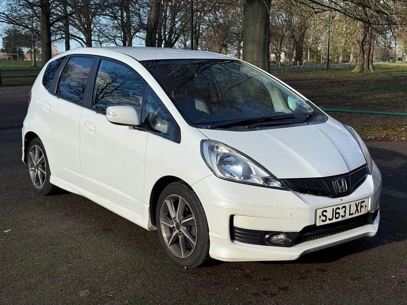 Second-hand Honda Jazz SI 2013 Alb Hatchback