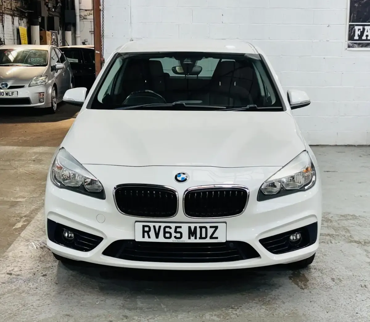 Used BMW 218 Sport Line 2015 White Hatchback