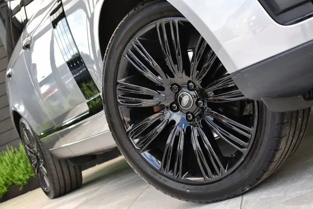 Used Land Rover Range Rover S 275 HP (202 kW) 2019 Grey SUV
