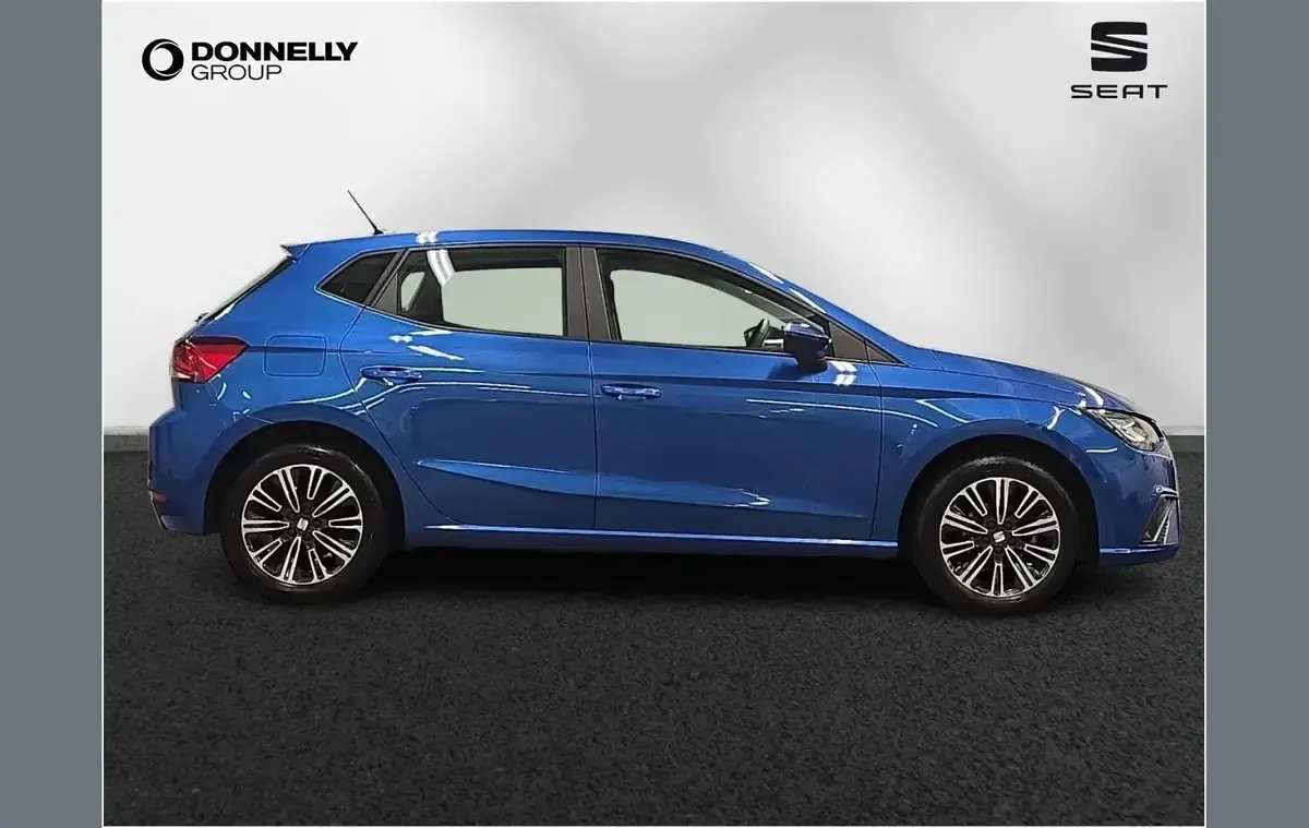 Used Seat Ibiza SE Technology 94 HP (69 kW) 2025 Blue Hatchback