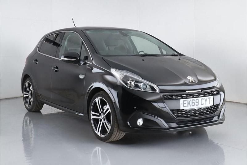 Second-hand Peugeot 208 GT-line 2019 Negru Hatchback