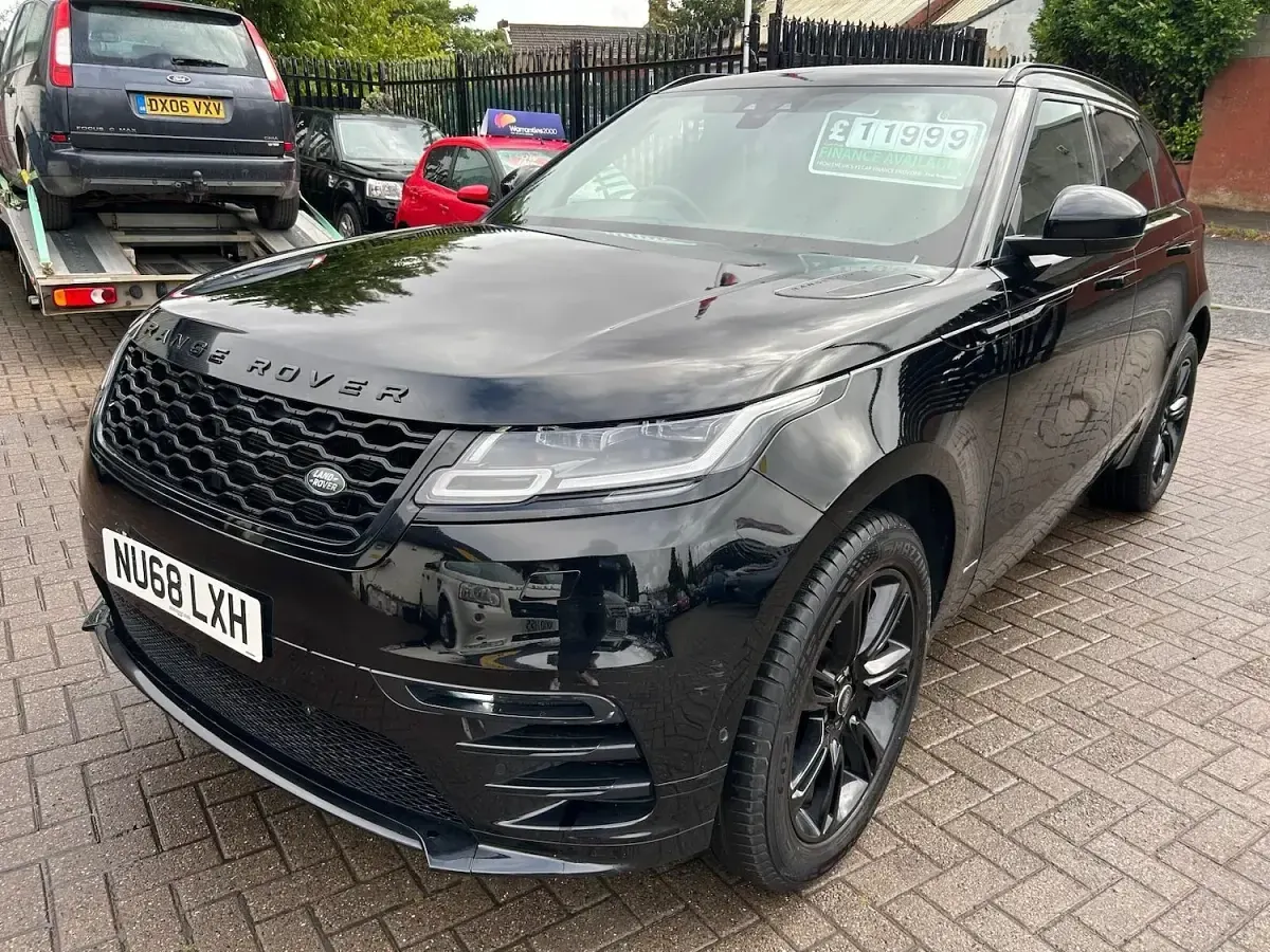 Used Land Rover Range Rover Velar SE Dynamic 177 HP (130 kW) 2018 Black SUV