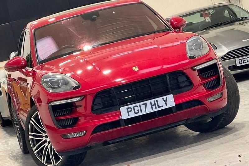Used 2017 Porsche Macan SUV | £29,752 (A bit pricey) - Image 1/1