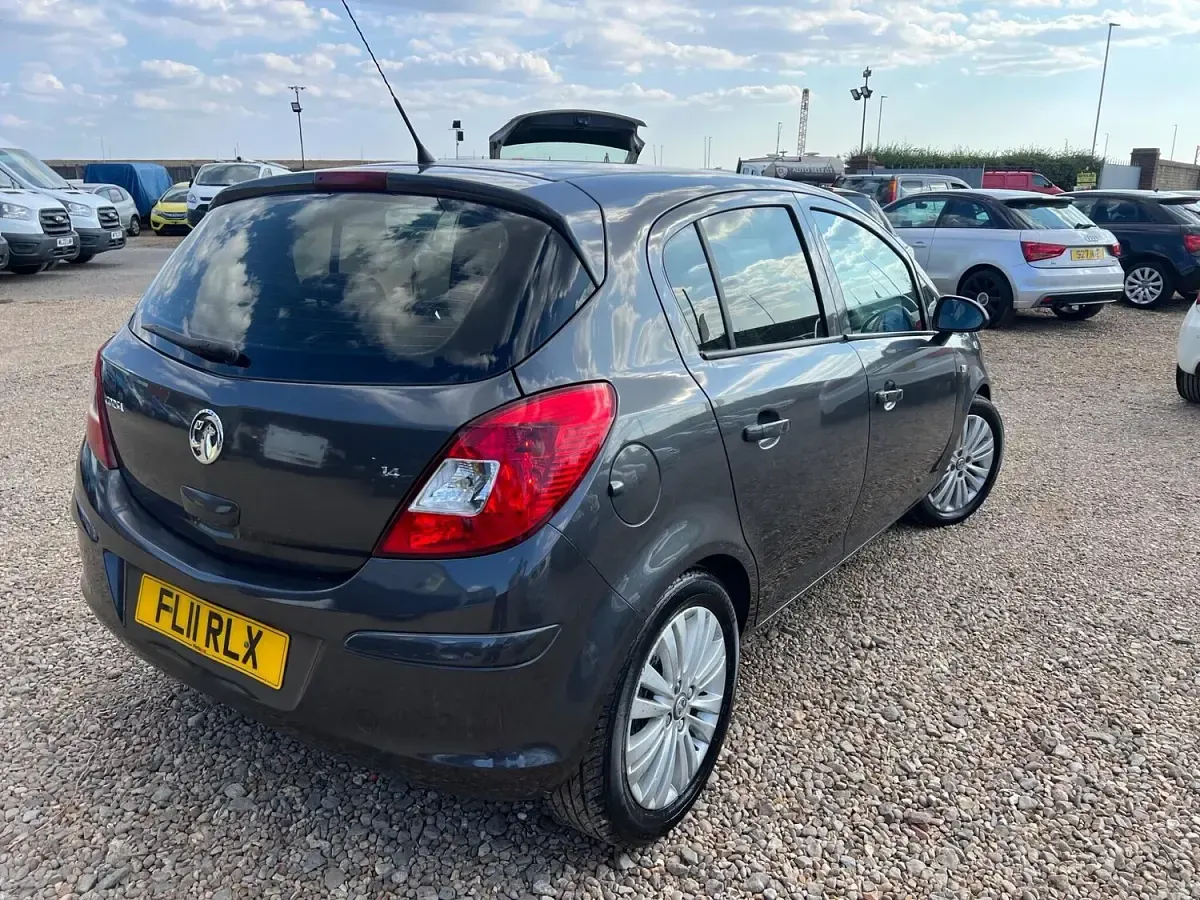 Used Vauxhall Corsa 90 HP (66 kW) 2011 Grey Hatchback