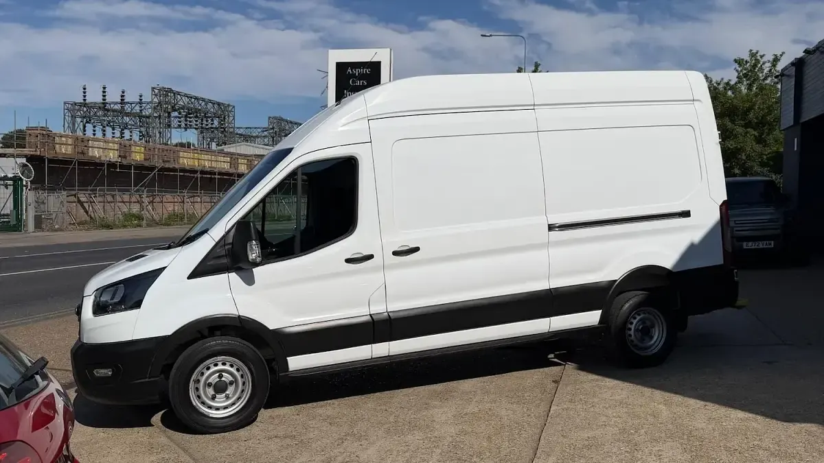 Used Ford Transit S 130 HP (95 kW) 2022 White Van
