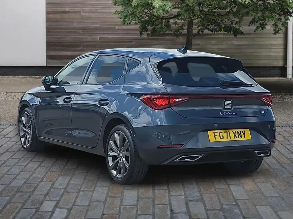 Used Seat Leon FR Sport 130 HP (95 kW) 2021 Grey Hatchback