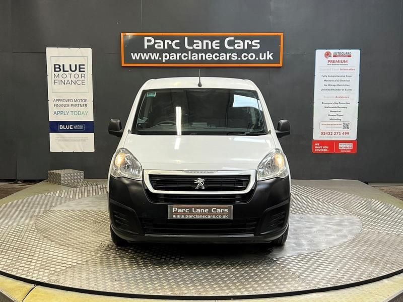 Used Peugeot Partner 2016 White MPV