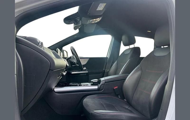 Used Mercedes B200 Executive 163 HP (119 kW) 2022 White MPV