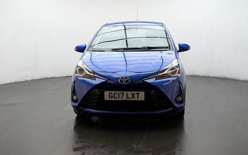 Used Toyota Yaris Hybrid 101 HP (74 kW) 2020 Hatchback