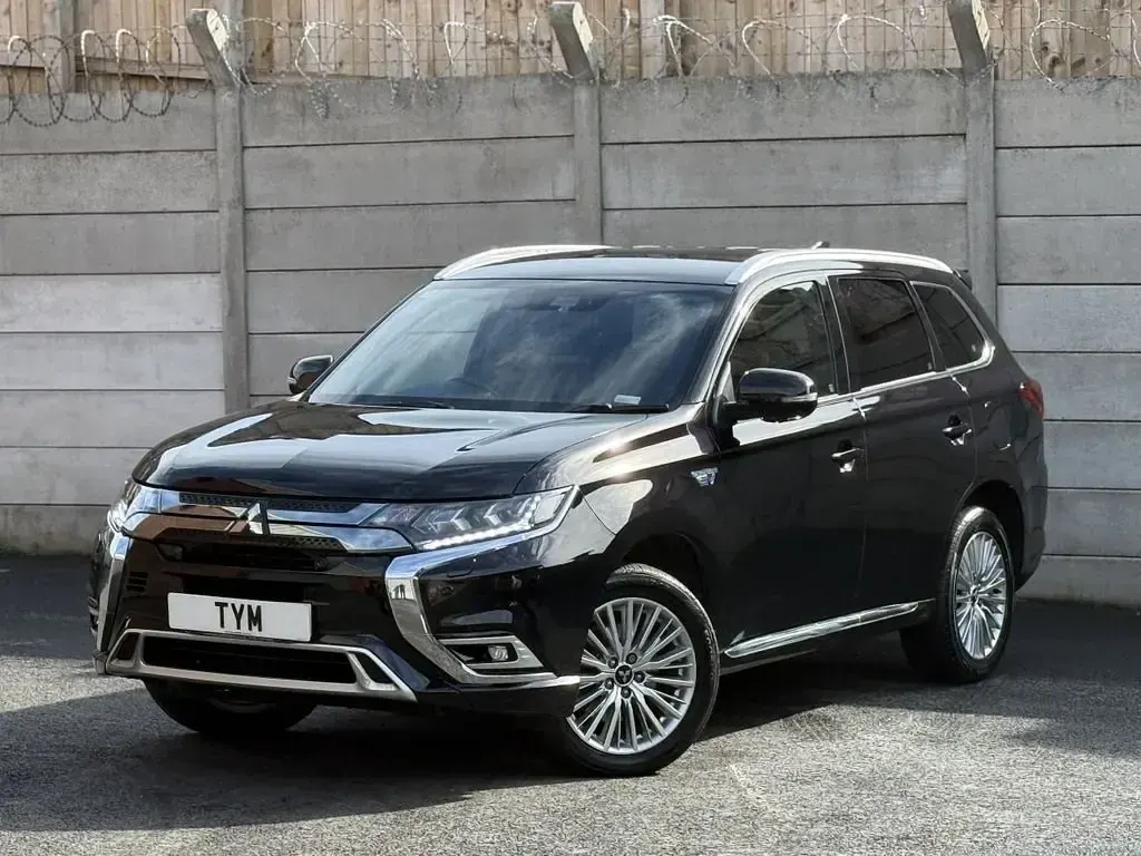 Used Mitsubishi Outlander P-HEV 2018 Black SUV
