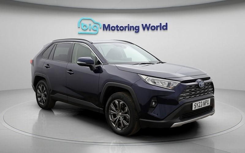 Used Toyota RAV4 Design 218 HP (160 kW) 2025 SUV