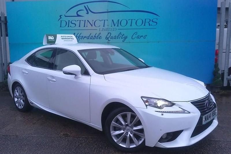 Used Lexus IS300h Luxury Line 223 HP (164 kW) 2014 White Sedan