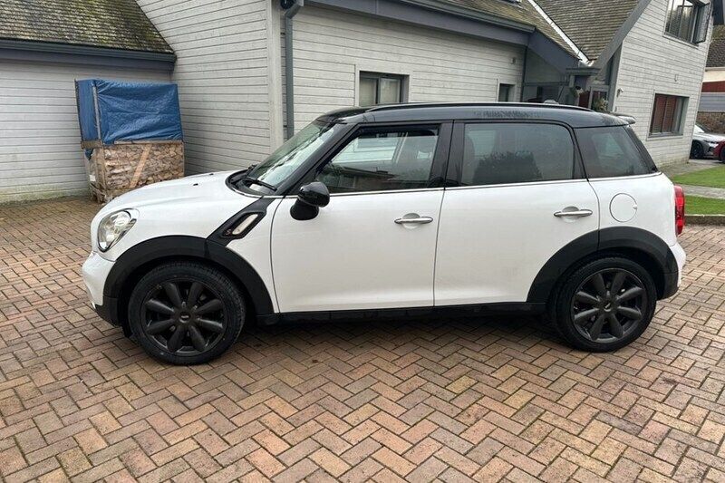 White Used 2010 Mini Cooper S Countryman SUV | £4,495 (Fair price) - Image 1/1