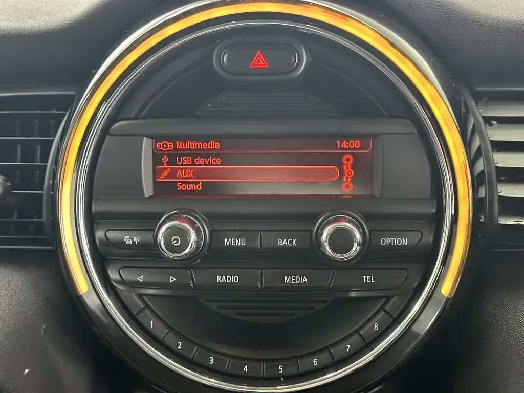 Usado Mini Cooper Hatch 136 HP (100 kW) 2017 Laranja Citadino