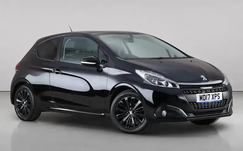 Used Peugeot 208 82 HP (60 kW) 2017 Hatchback