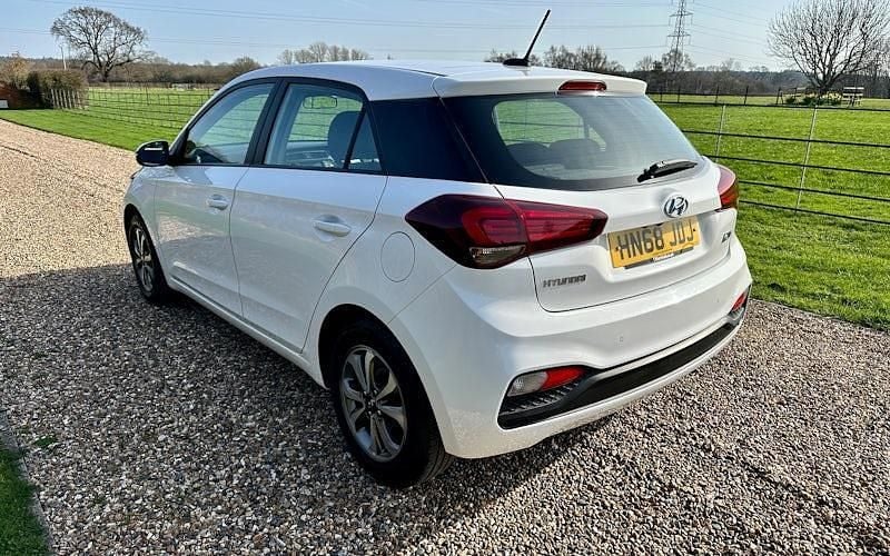 Used Hyundai i20 SE 101 HP (74 kW) 2020 Hatchback