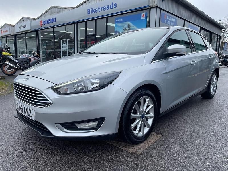 Used Ford Focus Titanium 125 HP (91 kW) 2018 Silver Hatchback