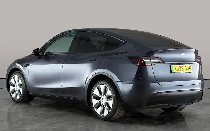 Used Tesla Model Y Standard Range 254 kW (346 HP) 2023 Grey SUV