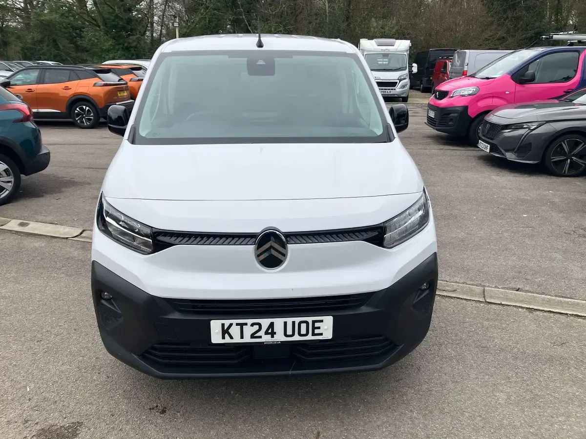 Used Citroën e-Berlingo 102 HP (75 kW) 2024 White