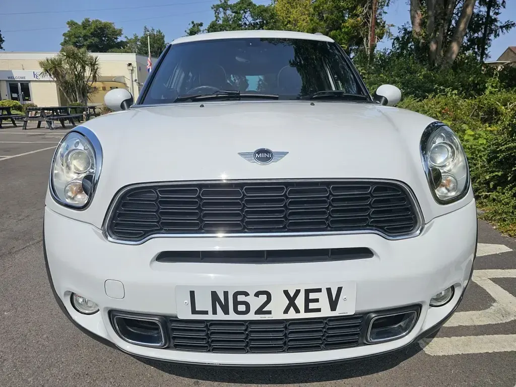 Used Mini Cooper S Countryman 184 HP (135 kW) 2012 White SUV