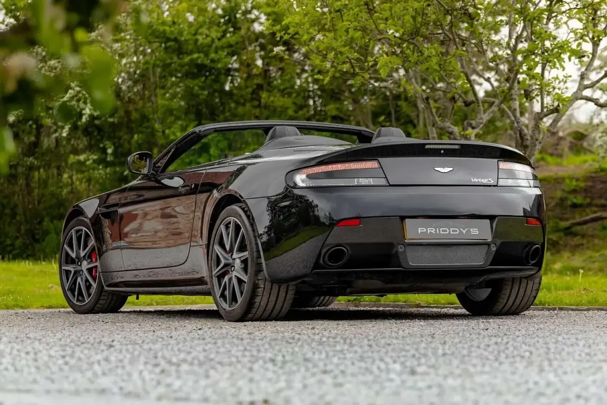 Used Aston Martin Vantage 420 HP (308 kW) 2012 Black Coupe